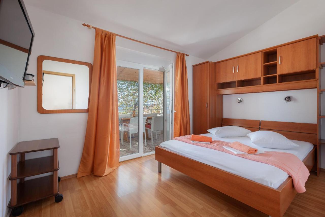 Apartments By The Sea Igrane, Makarska - 310 Bagian luar foto