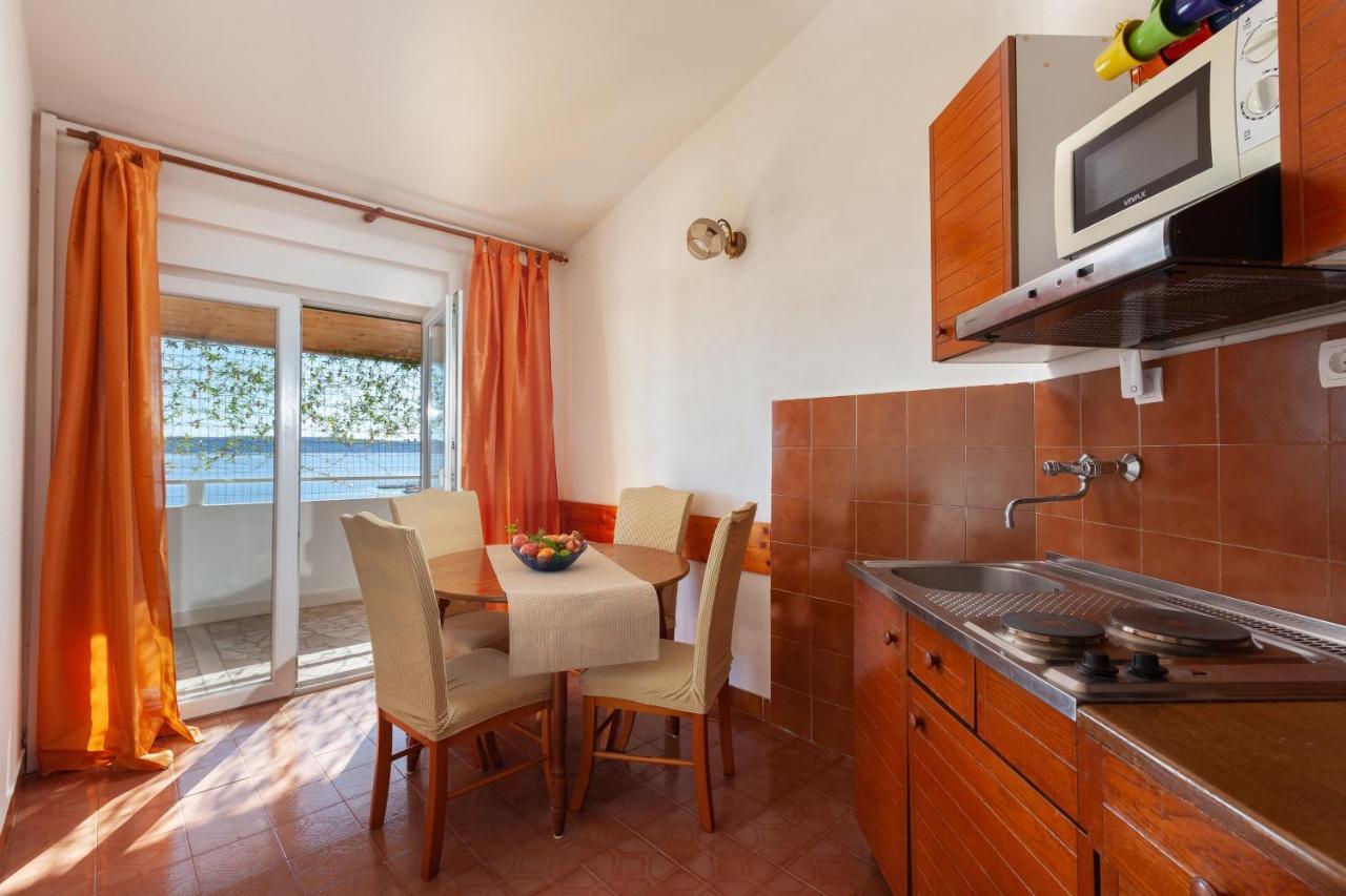 Apartments By The Sea Igrane, Makarska - 310 Bagian luar foto