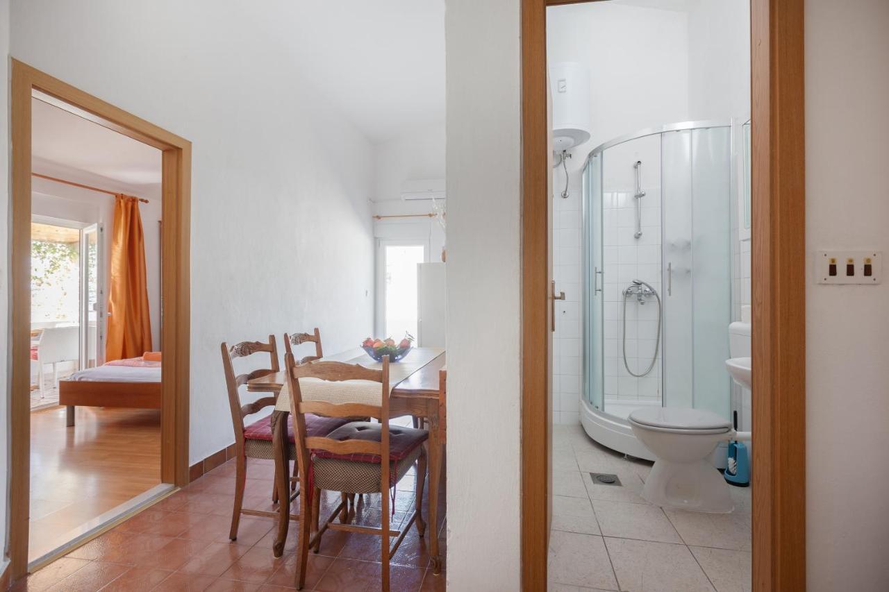 Apartments By The Sea Igrane, Makarska - 310 Bagian luar foto